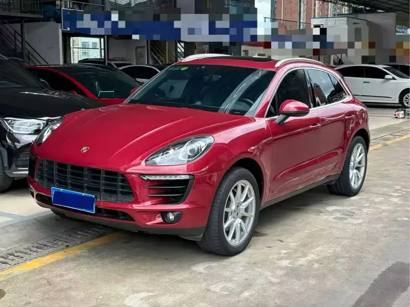 Porsche Macan, 2015