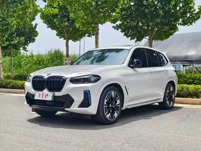BMW iX3, 2022