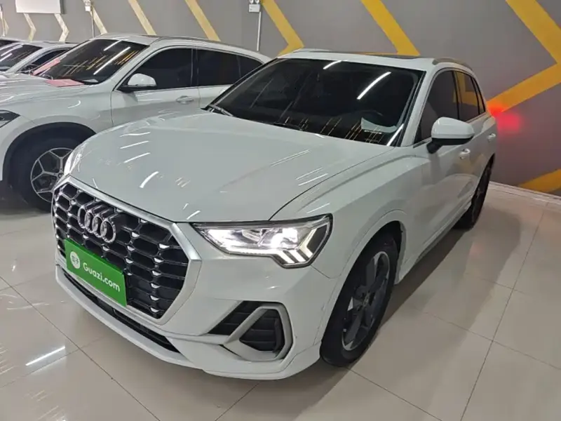Audi Q3, 2022