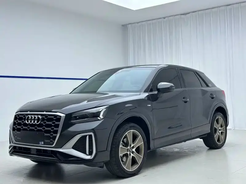 Audi Q2L, 2022