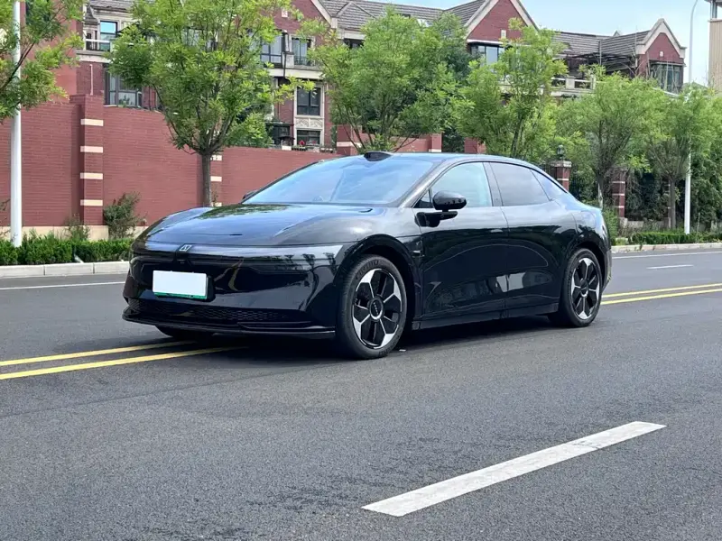 Zeekr 007, 2024