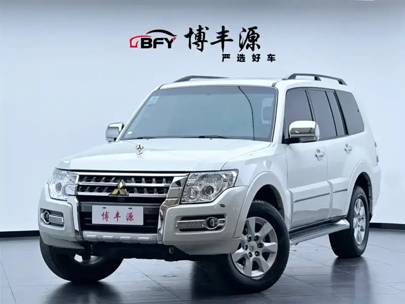Mitsubishi Pajero (Import), 2024