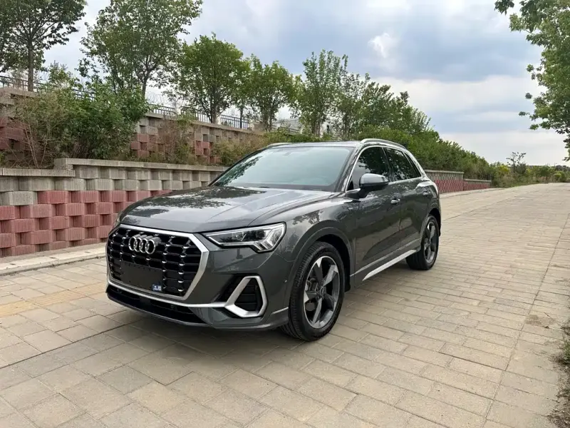 Audi Q3, 2022