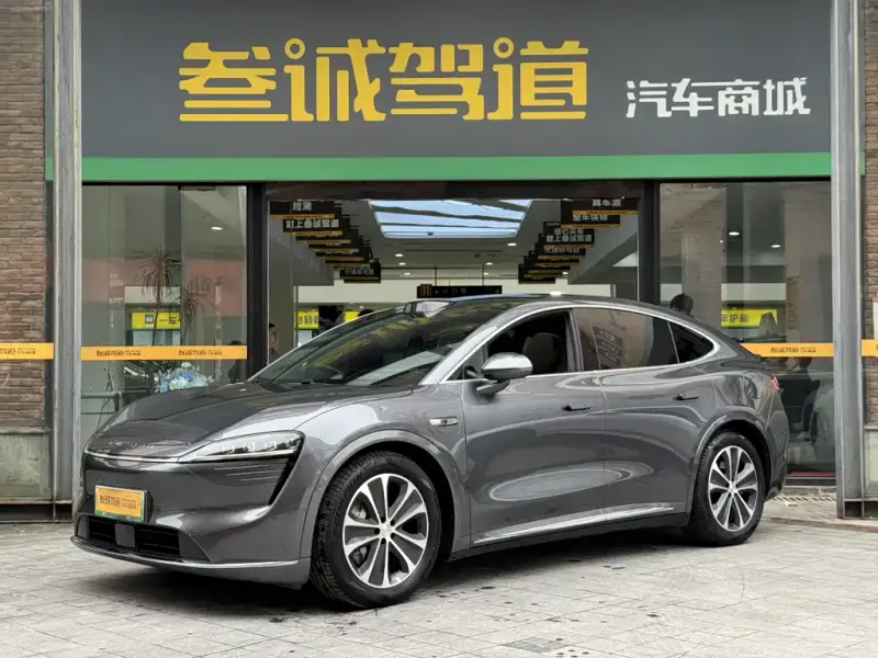 Luxeed Zhijie R7, 2025