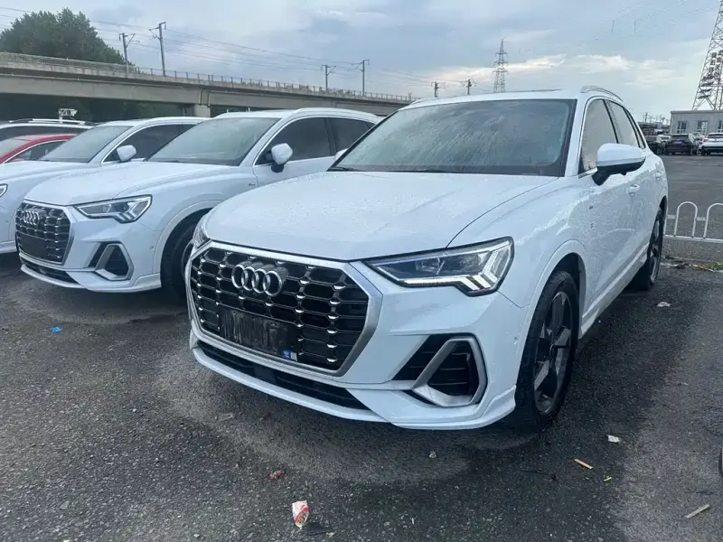 Audi Q3, 2022