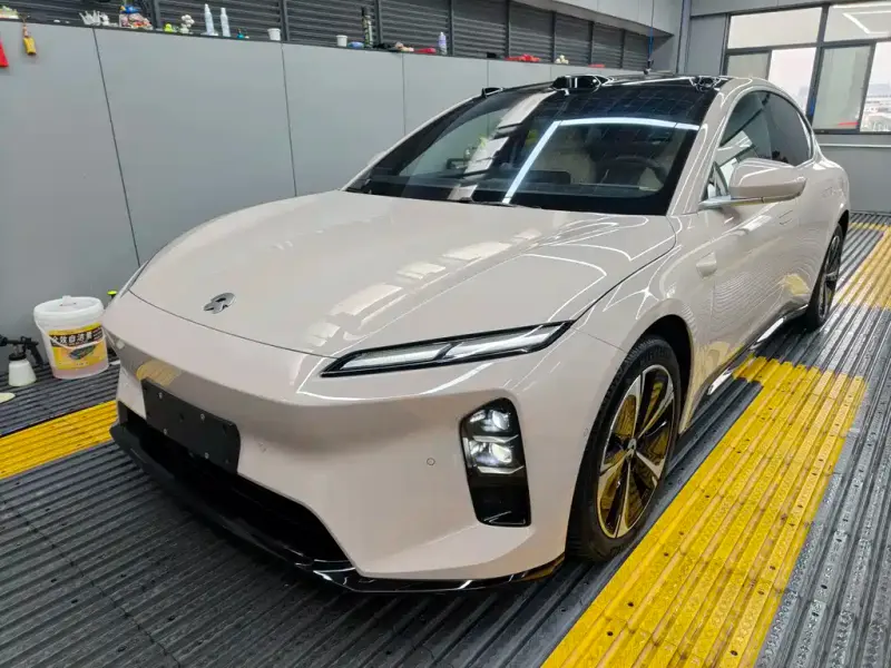 NIO ET5, 2025