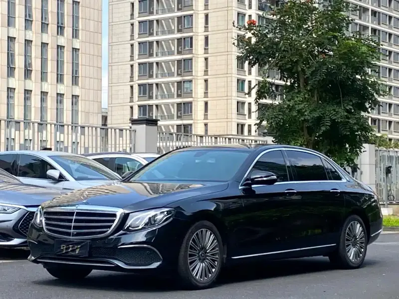 Mercedes-Benz E-Class, 2020 — фото 1