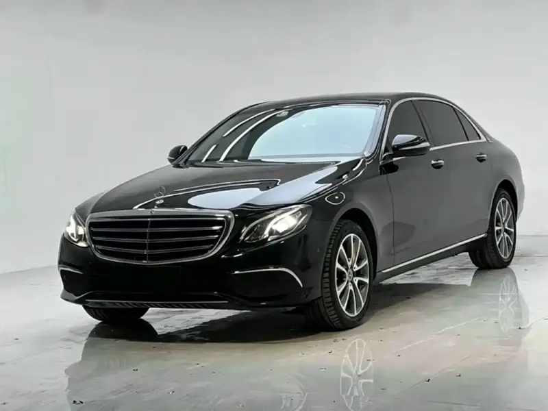 Mercedes-Benz E-Class, 2020 — фото 1