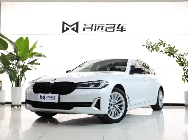BMW 5 Series, 2022