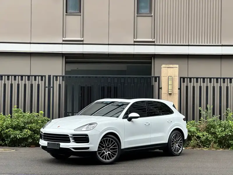 Porsche Cayenne, 2022
