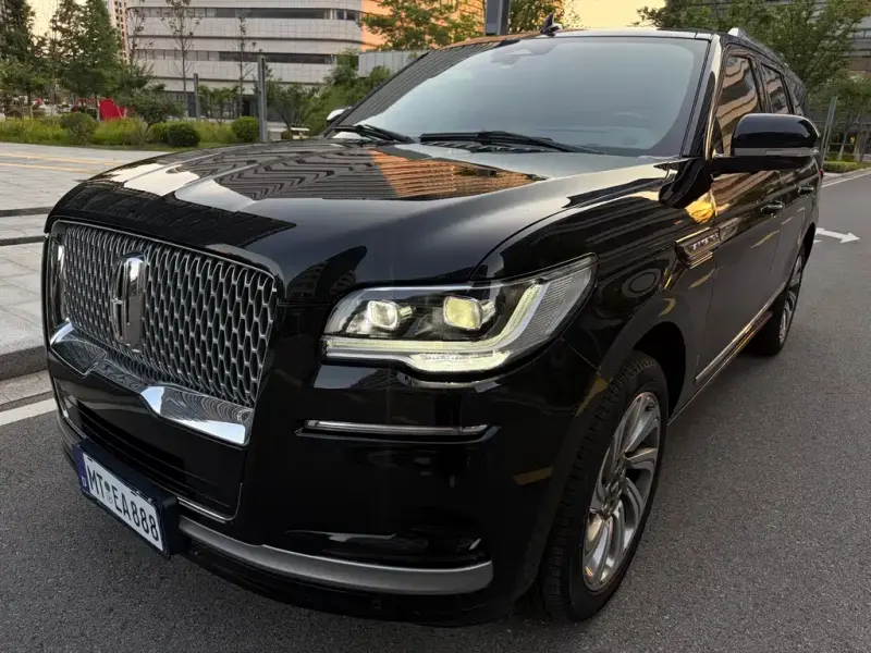 Lincoln Navigator, 2022