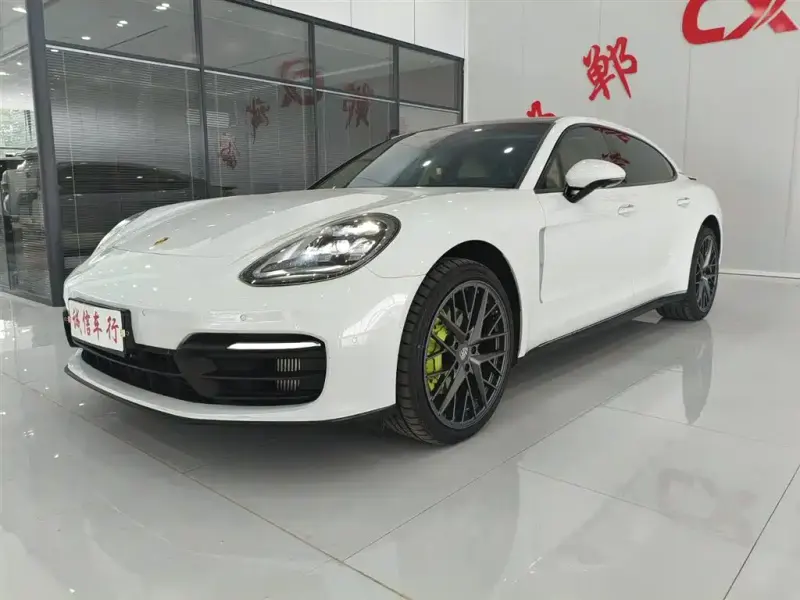 Porsche Panamera, 2022