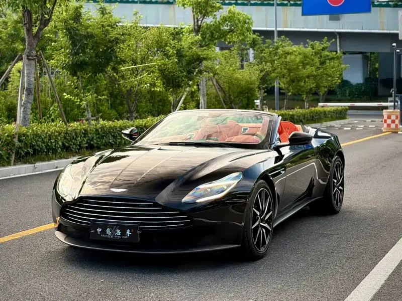 Aston Martin DB11, 2023