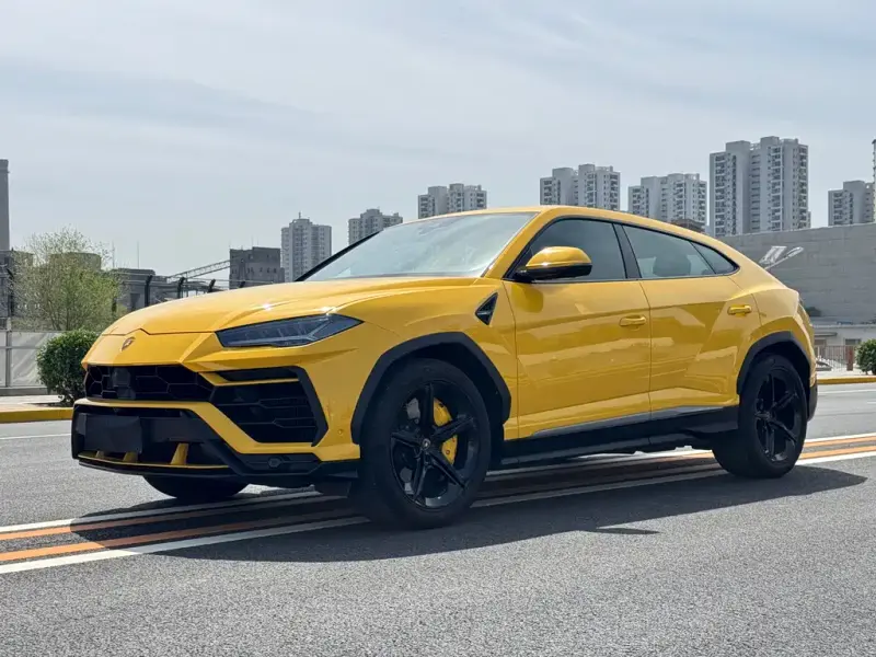 Lamborghini Urus, 2021