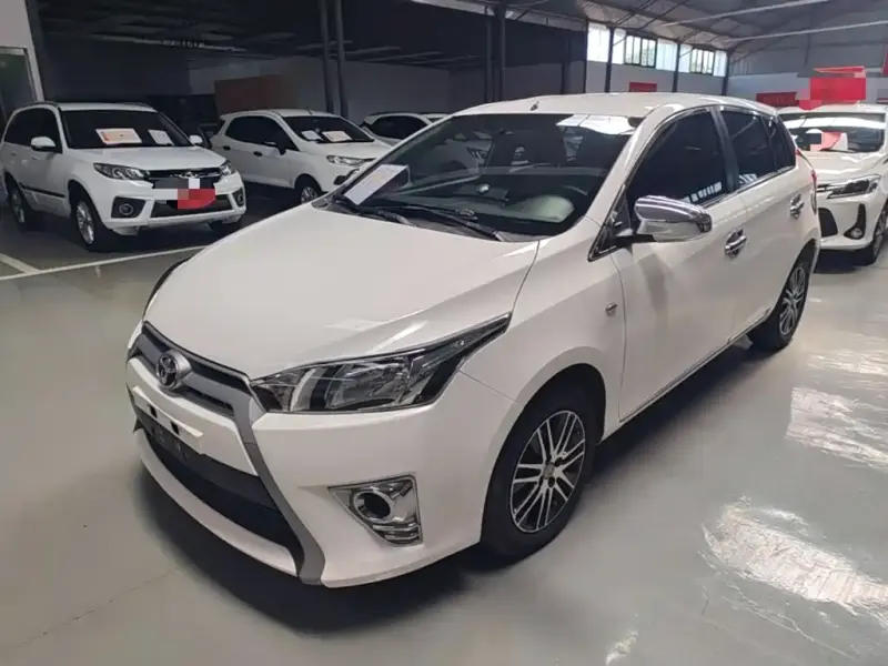 Toyota Yaris L, 2015
