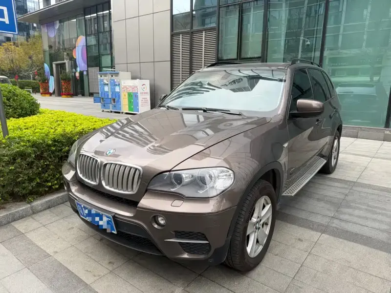 BMW X5 (Import), 2011