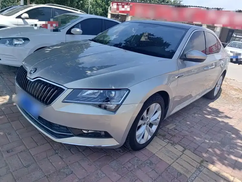 Skoda Superb, 2018 — фото 1