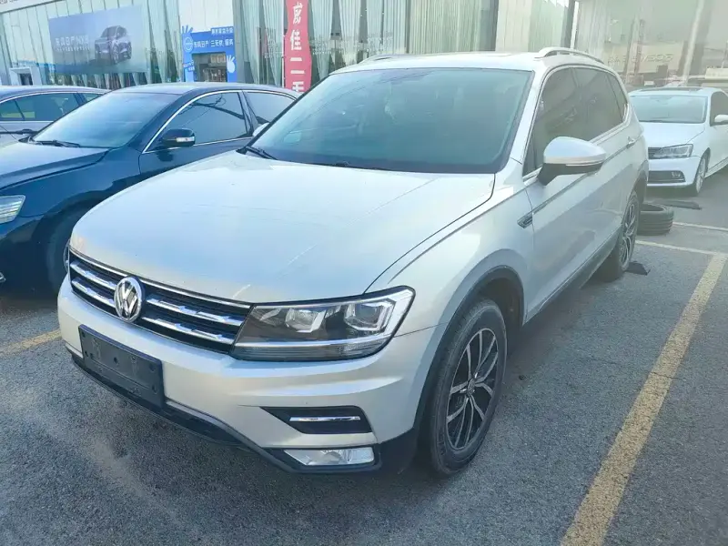 Volkswagen Tiguan L, 2018