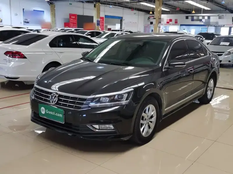 Volkswagen Passat, 2018 — фото 1