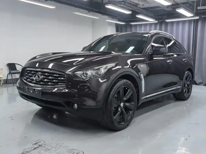 Infiniti FX, 2012
