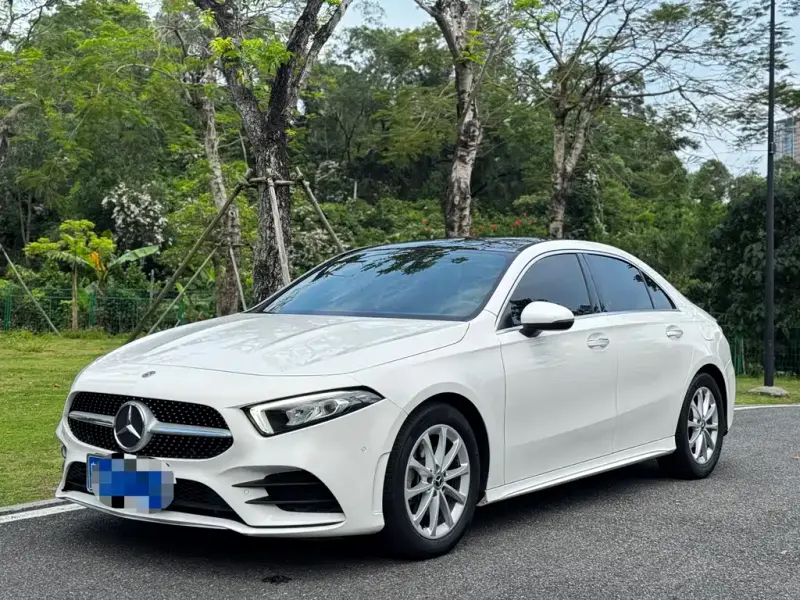 Mercedes-Benz A-Class, 2019 — фото 1