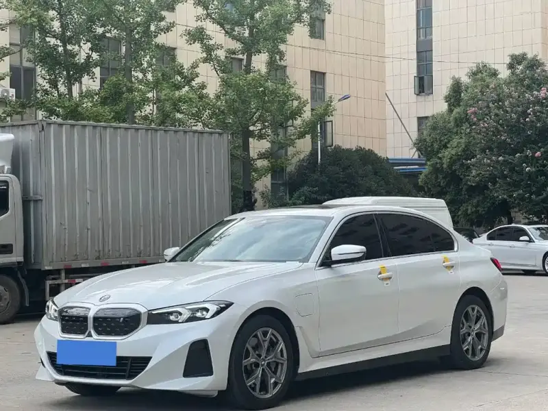 BMW i3, 2024