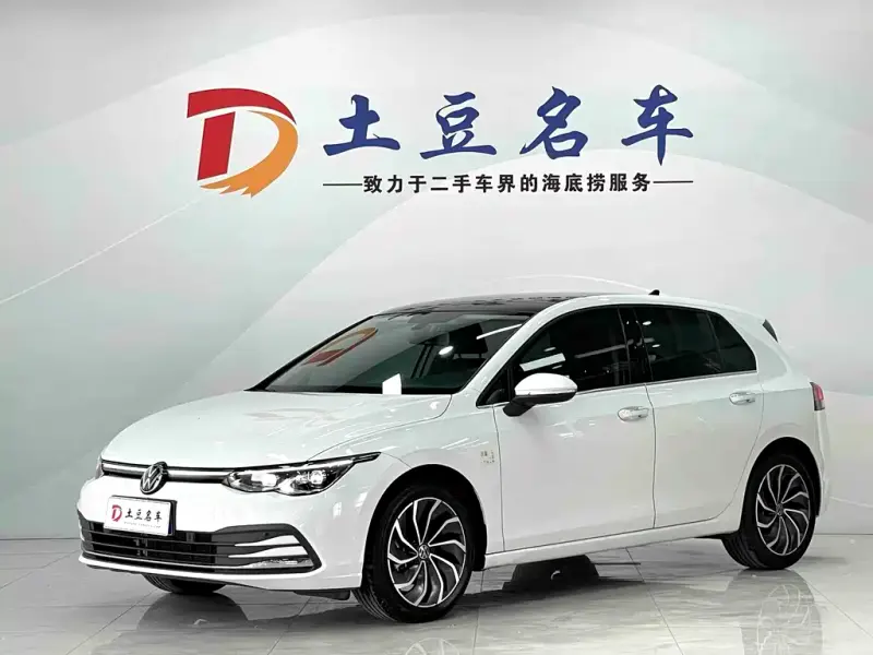 Volkswagen Golf, 2023