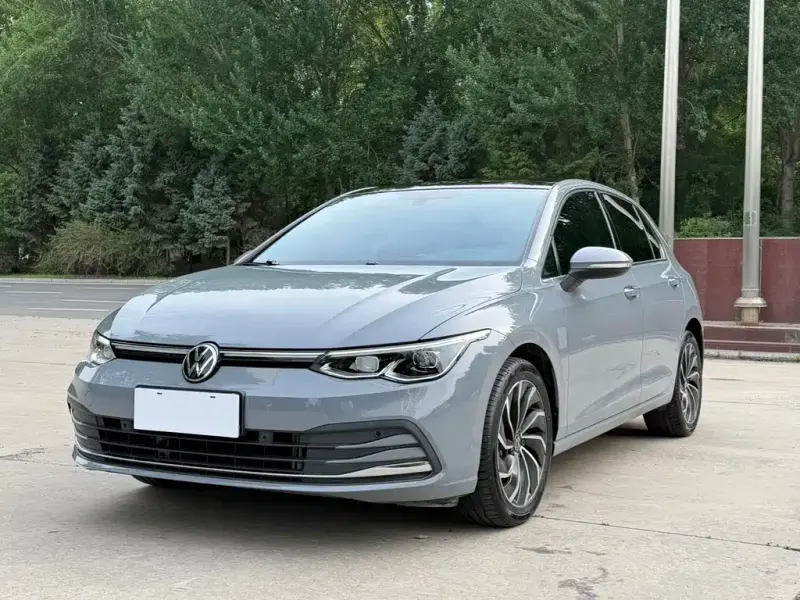 Volkswagen Golf, 2022