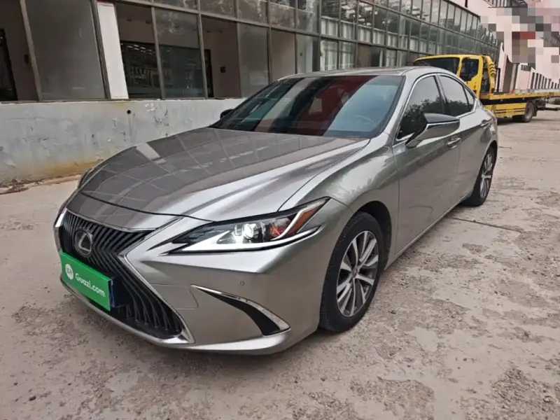 Lexus ES, 2020