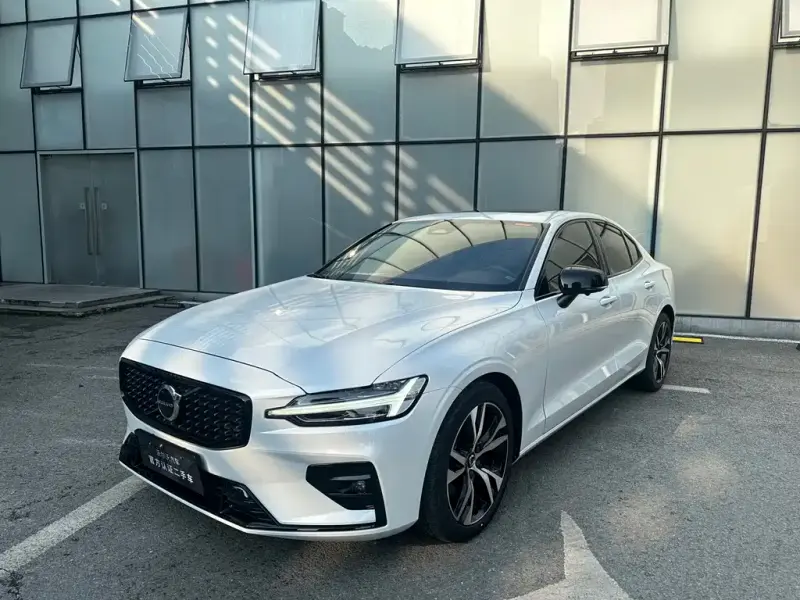 Volvo S60, 2023