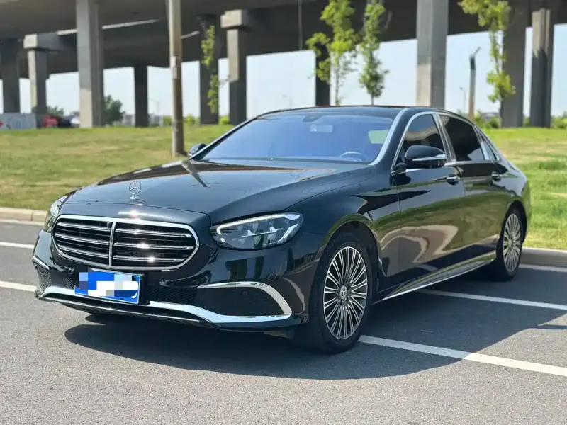 Mercedes-Benz E-Class, 2018 — фото 1