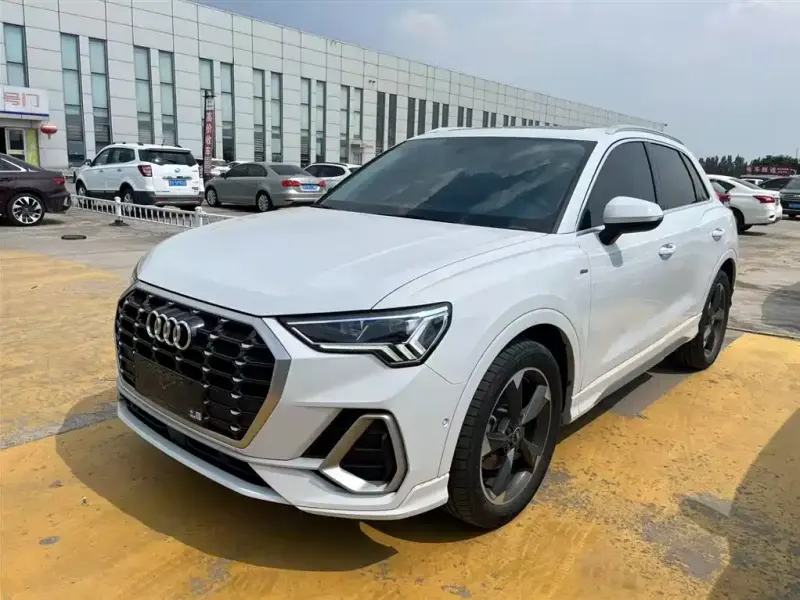 Audi Q3, 2022