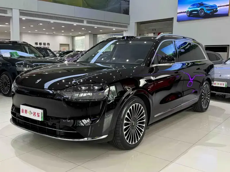 AITO M9, 2025