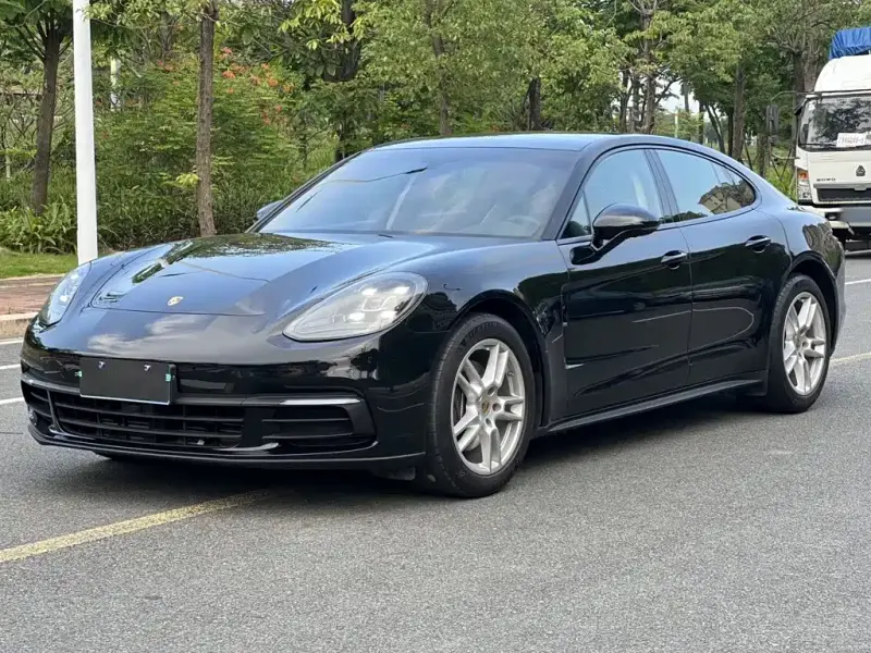 Porsche Panamera, 2018