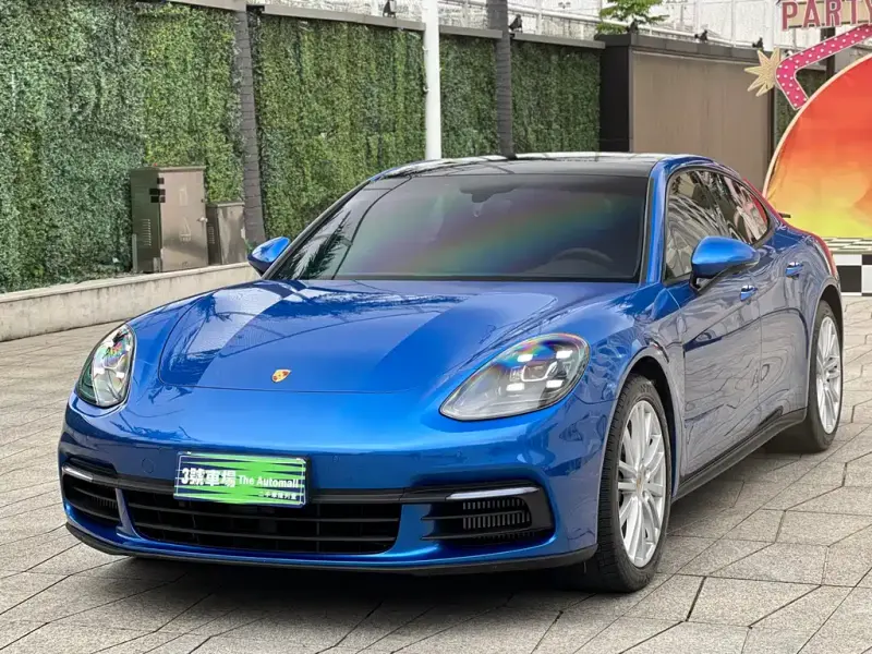 Porsche Panamera, 2019
