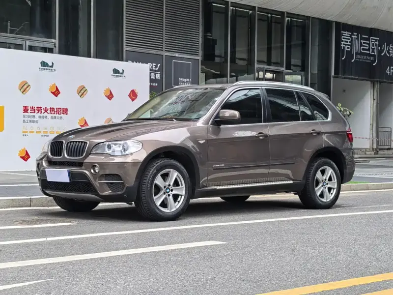 BMW X5 (Import), 2011