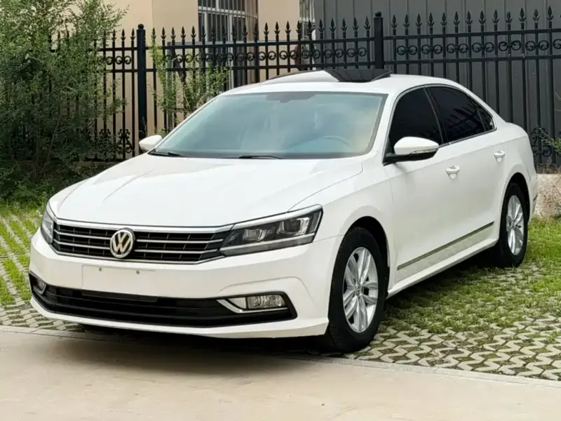 Volkswagen Passat, 2016 — фото 1
