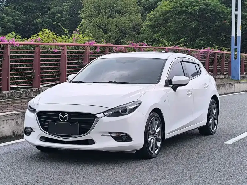 Mazda 3 Axela, 2018 — фото 1