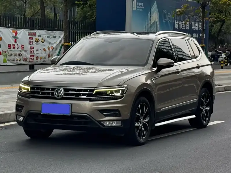 Volkswagen Tiguan L, 2017