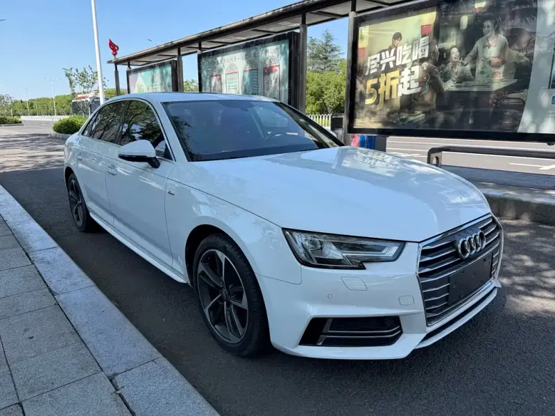Audi A4L, 2016 — фото 1