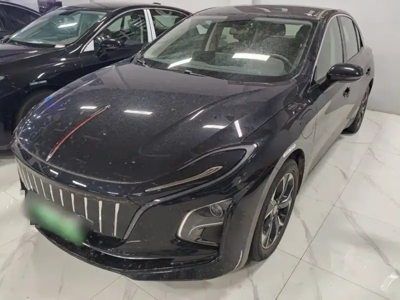 Hongqi E-QM5, 2024