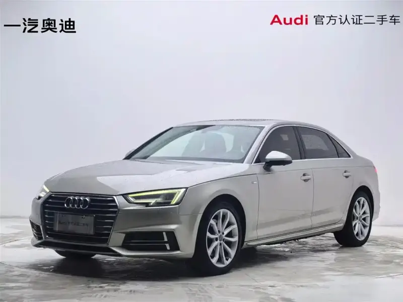 Audi A4L, 2018 — фото 1