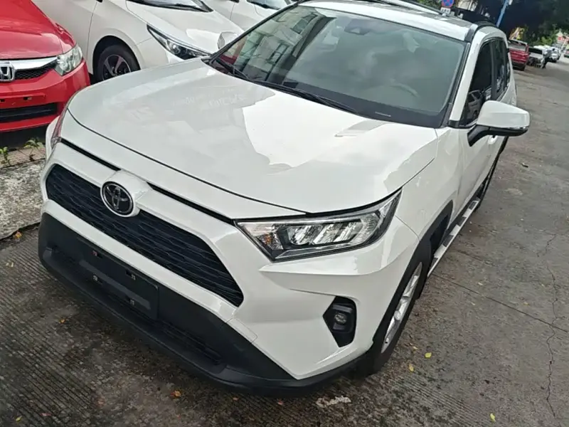 Toyota RAV4, 2023