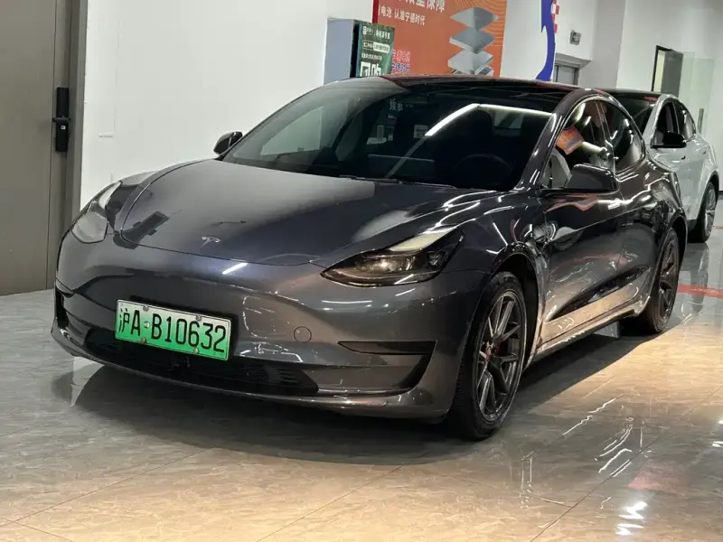 Tesla Model 3, 2021