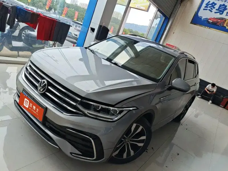 Volkswagen Tiguan L, 2022