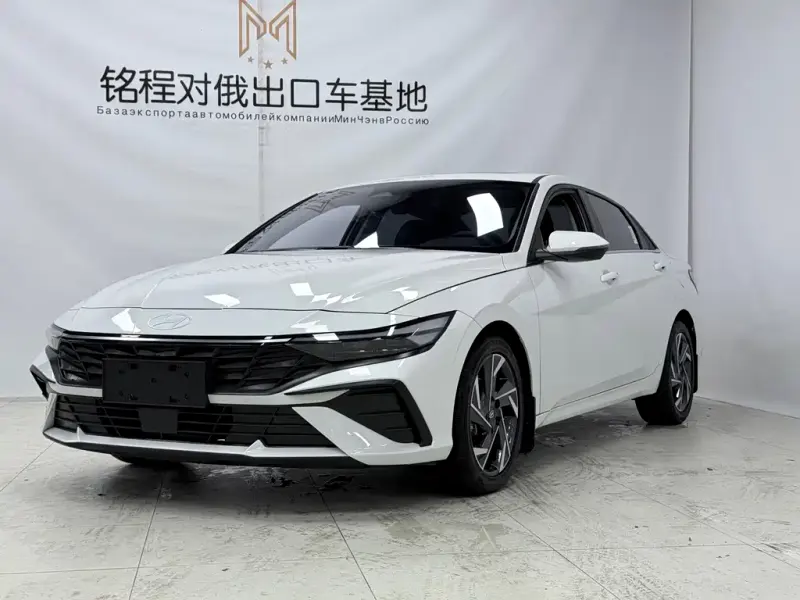 Hyundai Elantra, 2023 — фото 1