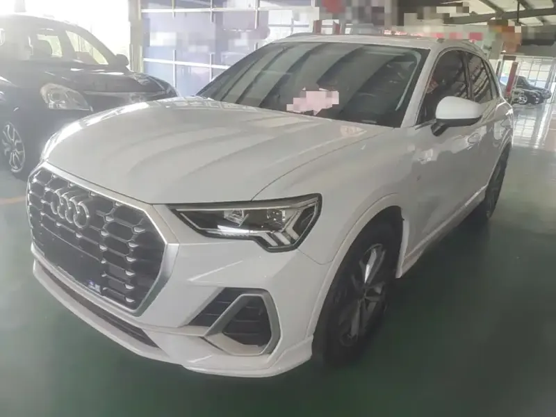 Audi Q3, 2022