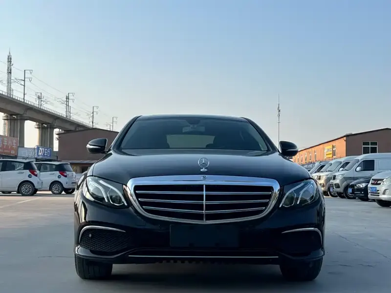 Mercedes-Benz E-Class, 2018 — фото 1