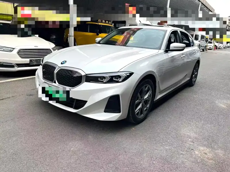 BMW i3, 2025
