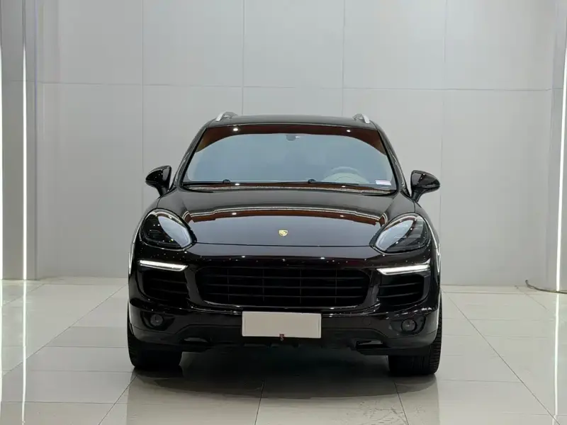 Porsche Cayenne, 2015